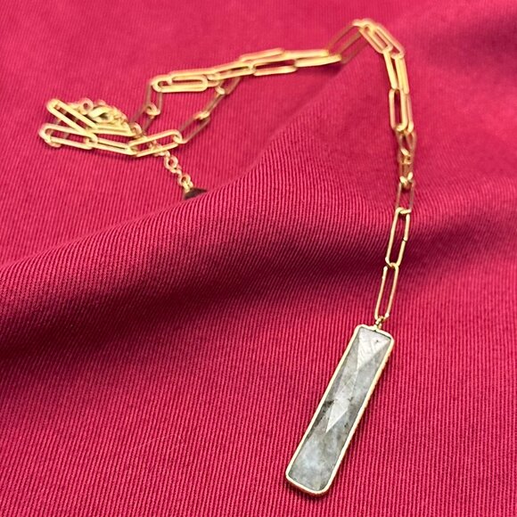 Serefina “Paper Clip” Chain & Light Green/Gray Stone Pendant Necklace - Picture 10 of 14